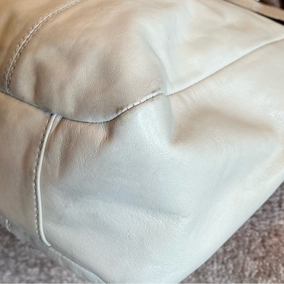 Vintage Coach Purse. From early 2000’s, unique & stylish. - Picture 7 of 9